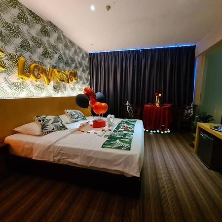 Grandeur Hotel And Spa Malacca ภายนอก รูปภาพ