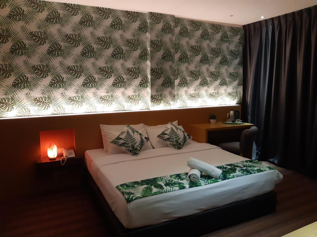 Grandeur Hotel And Spa Malacca ภายนอก รูปภาพ